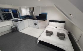 New Self Contained Flat,In Hayes, Free Parking