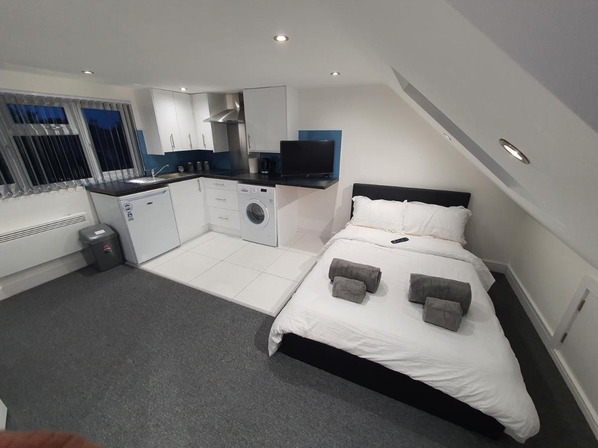 New Self Contained Flat,In Hayes, Free Parking Hotel Northolt  Exterior photo