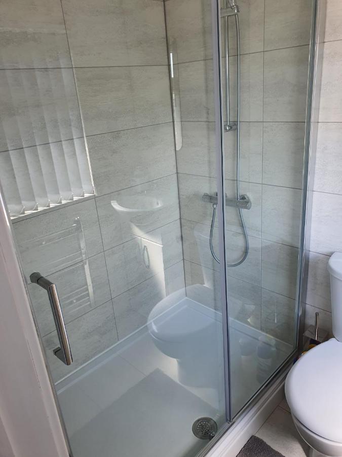 New Self Contained Flat,In Hayes, Free Parking Hotel Northolt  Exterior photo