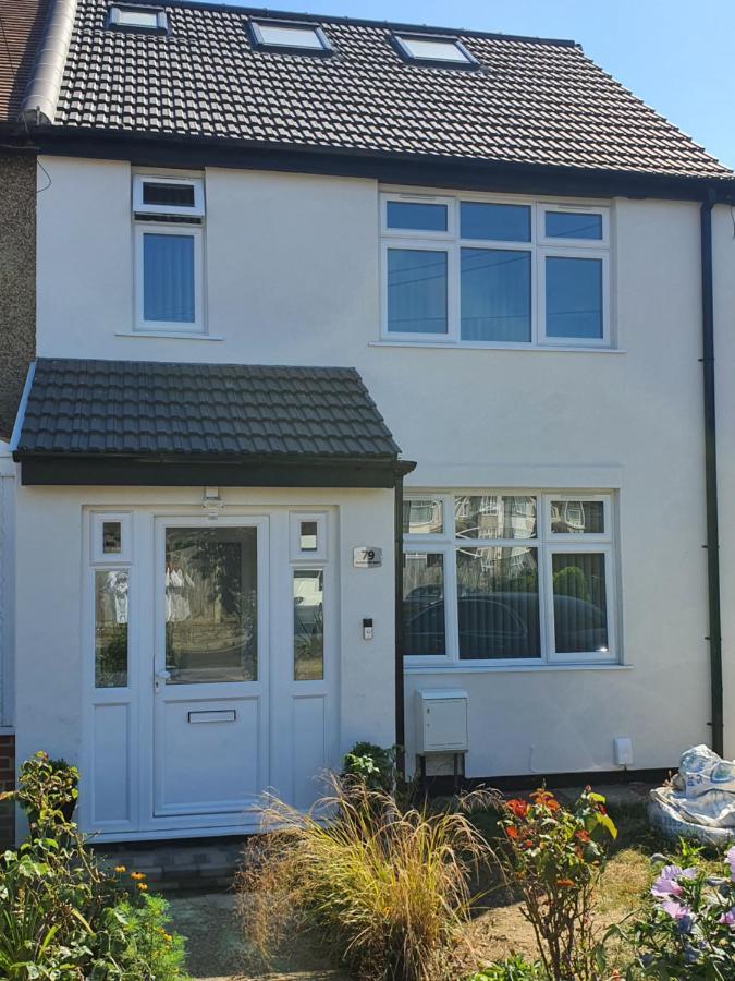 New Self Contained Flat,In Hayes, Free Parking Hotel Northolt  Exterior photo